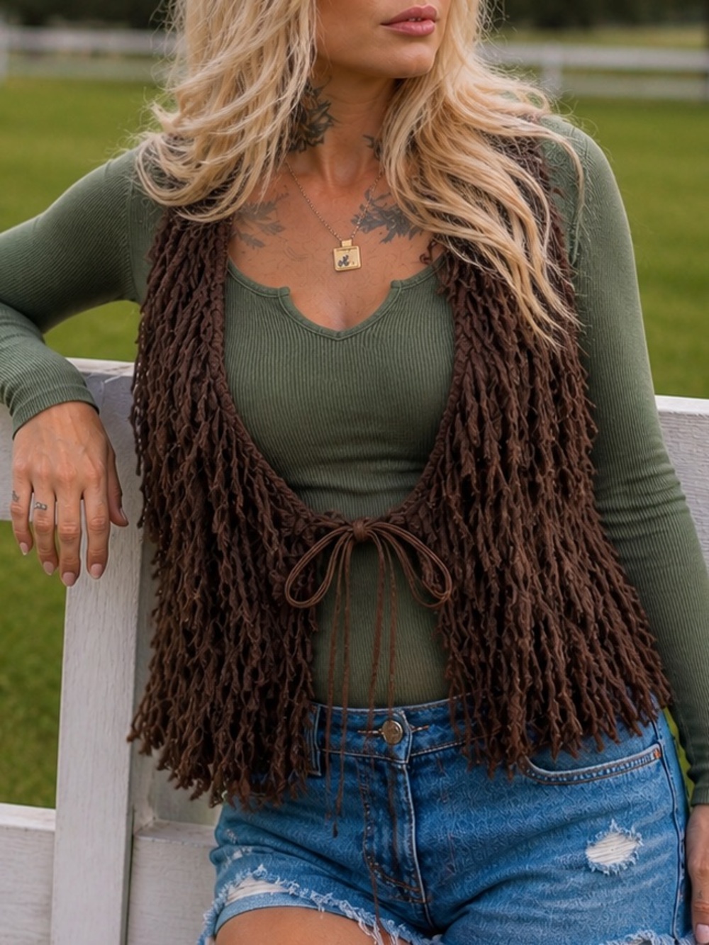 Decree Brown Boho Shaggy Fringe Knit Cropped Vest Size L 11/13